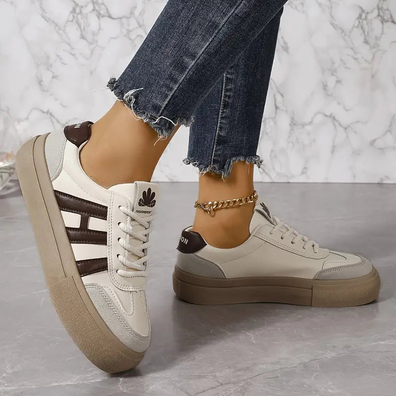 Ottilie Zeitlose Sneakers