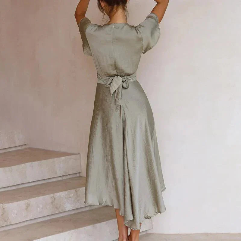 Margret Elegantes V-Ausschnitt Midikleid