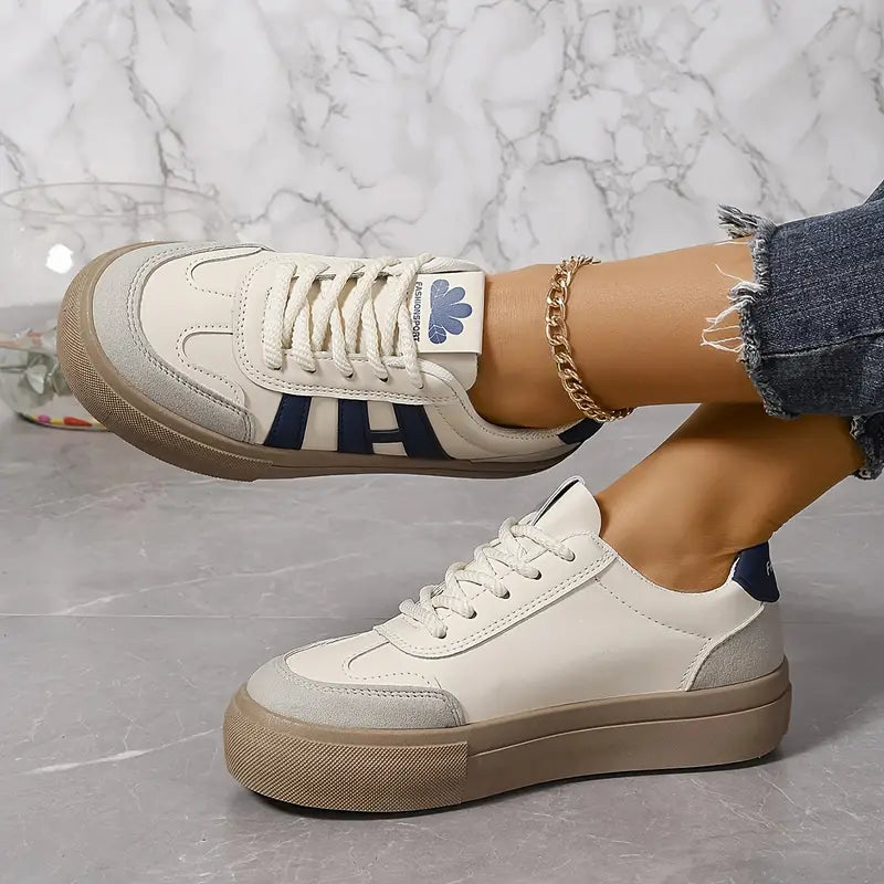 Ottilie Zeitlose Sneakers