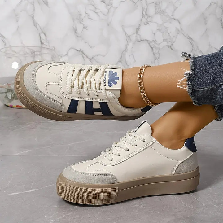Ottilie Zeitlose Sneakers