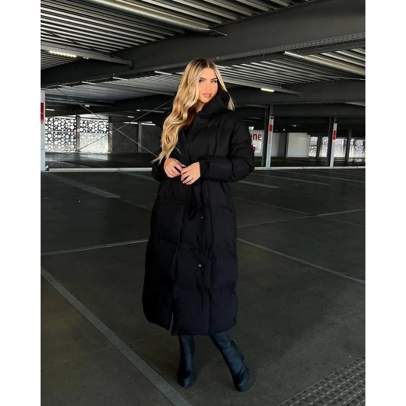 Langer Damen Steppmantel mit Gürtel und Kragen