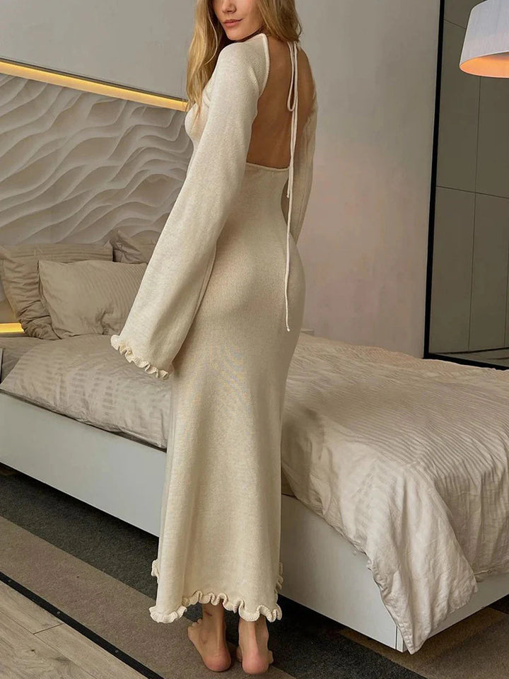 Carmen Langärmeliges Kleid mit offenem Rücken