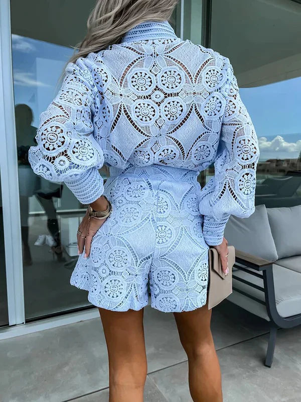 Emanuela Damen Zweiteiler mit Spitzenbluse & Shorts