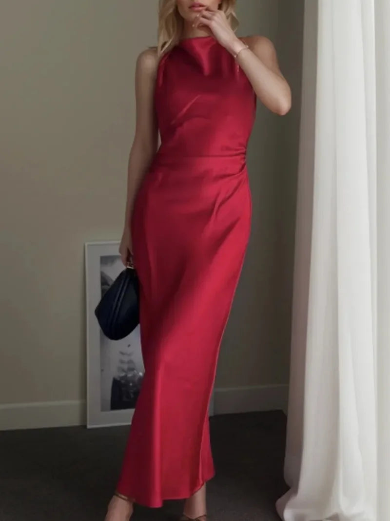 Elegante abito midi in satin senza maniche per donna