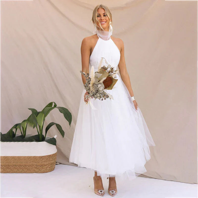 Aleena weißes elegantes Feen-Kleid für Damen, mit reinem weißen Farbton und fließendem, anmutigem Design für einen atemberaubenden Märchen-Look