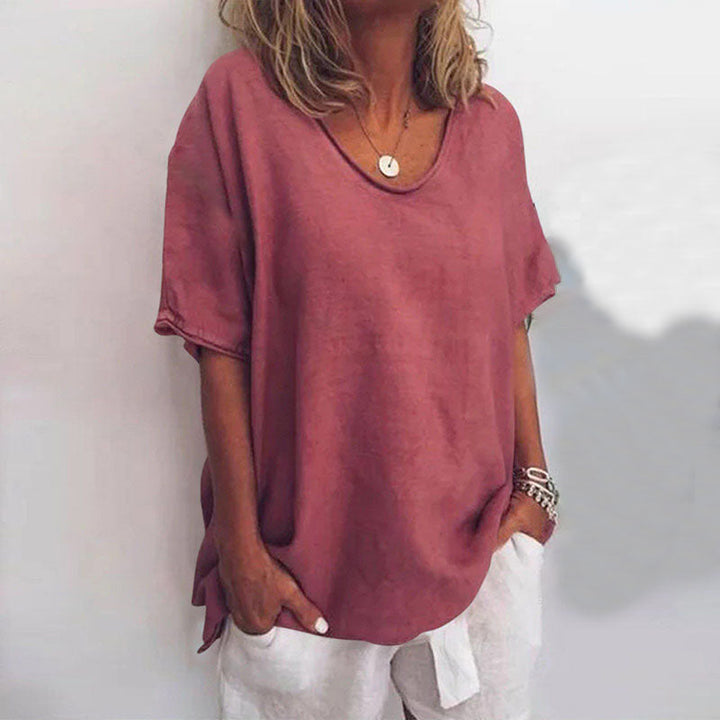Alfrieda Bequeme Lockere Bluse für Damen in Dunkelrosa, mit reicher Farbe und entspannter Passform für den Alltag.
