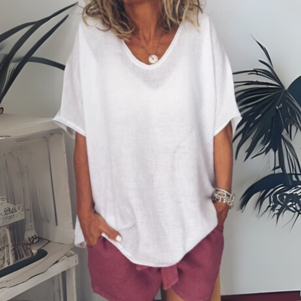 Alfrieda Bequeme Lockere Bluse für Damen in Weiß, aus atmungsaktivem und leichtem Stoff, ideal zum Schichten.