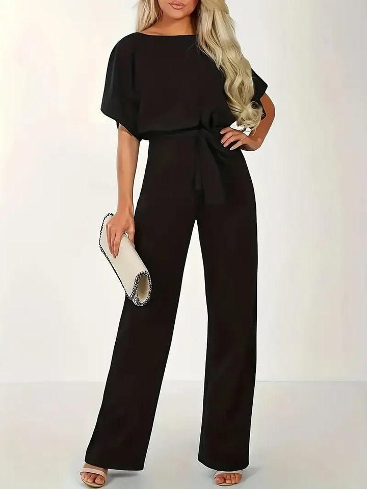 Arlette Damen - Jumpsuit mit kurzen Ärmeln und Bindegürtel - Modehaus Blum