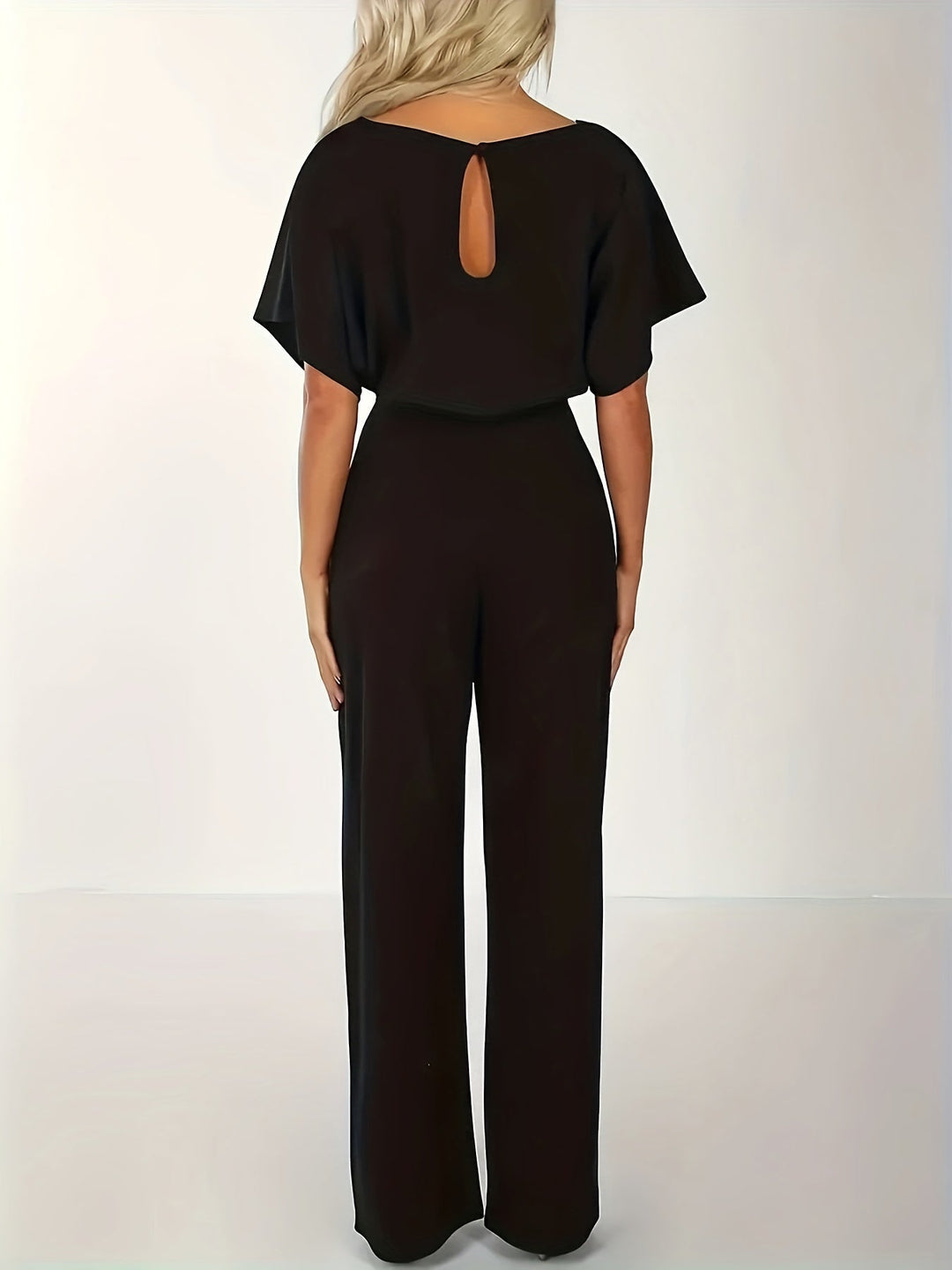 Arlette Damen - Jumpsuit mit kurzen Ärmeln und Bindegürtel - Modehaus Blum