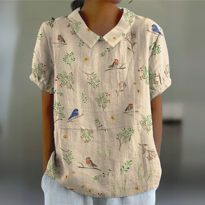 Casual-Knopfleistenbluse für Damen mit Vogel-Print in der Vorderansicht leichte Damenbluse mit Naturmotiv