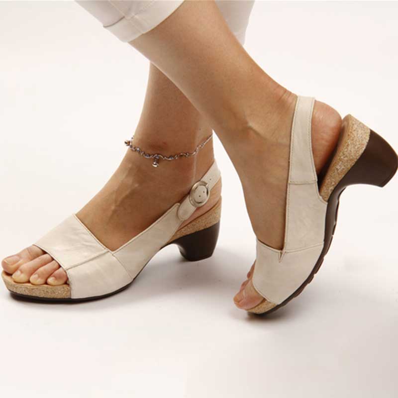 equeme Absatz-Sandalen für Damen in Beige helle Damensandalen mit schlichtem Design