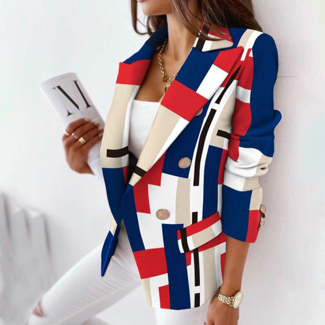 Blazer mit klassischen Karomuster, strukturgebenden Reverskragen und praktischen Knopfverschluss für Damen.