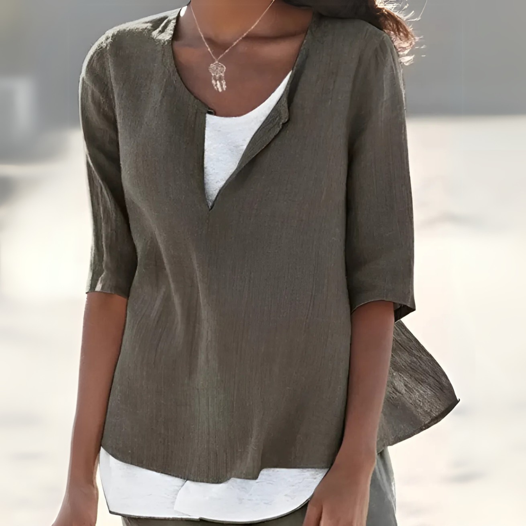 Braune Damenbluse mit sanften elegante Schmeichelhafte bluse für stilvollen Alltagskomfort