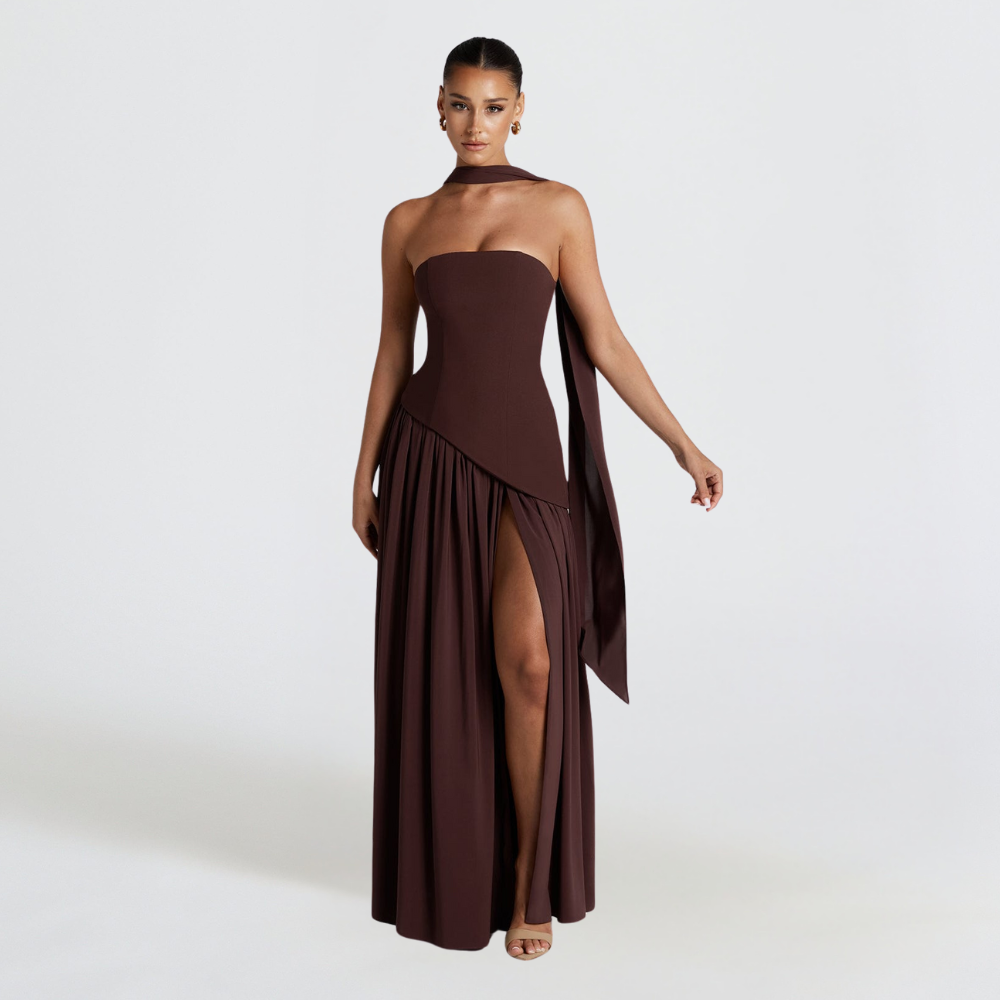 Stilvolles braunes Damenkleid als edles Trägerloses Kleid mit Hohem Schlitz für Damen