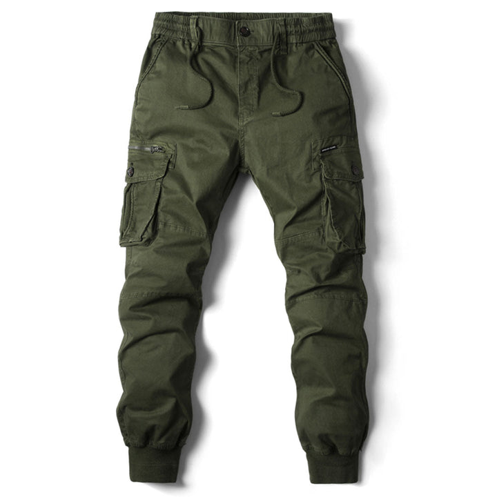 Cargo-Hose in Grün mit grober Strickstruktur, angenehmer Kapuze und mittellanger Passform für Herren.