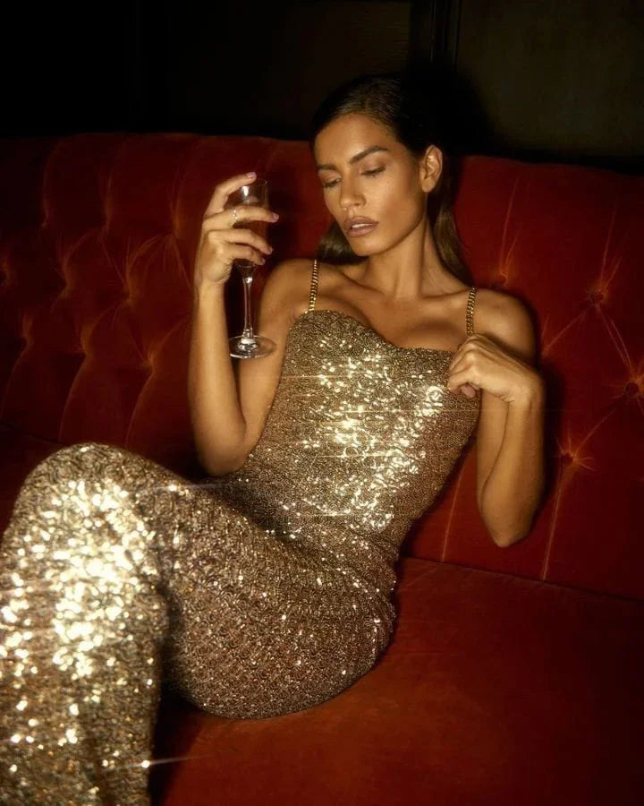 Anandi Schmeichelnder Schulterfreier Glitzer-Jumpsuit für Damen
