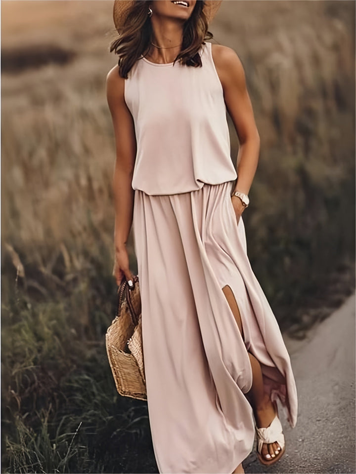 Clarine schmeichelhaftes Maxikleid für Damen in Beige, bietet ein vielseitiges und schickes Design, das sich hervorragend mit Accessoires
