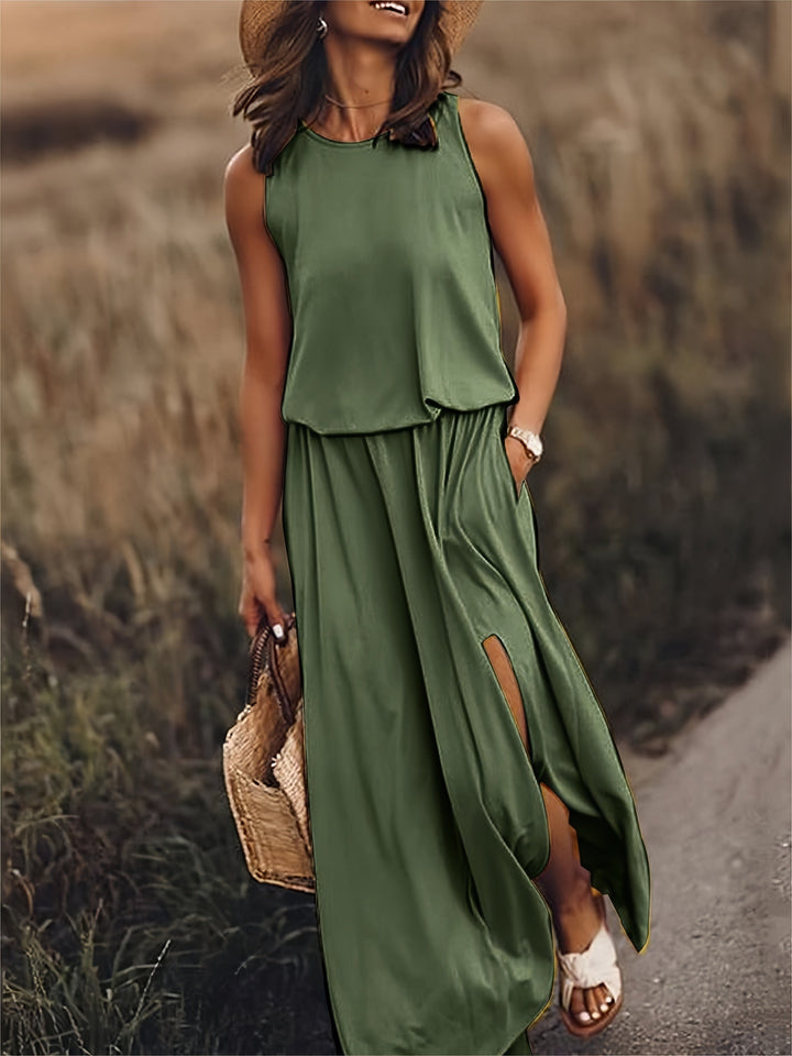 Clarine schmeichelhaftes Maxikleid für Damen in Grün, mit einer schmeichelhaften Passform und eleganter Farbe, perfekt für Frühjahrs- und Sommeranlässe.