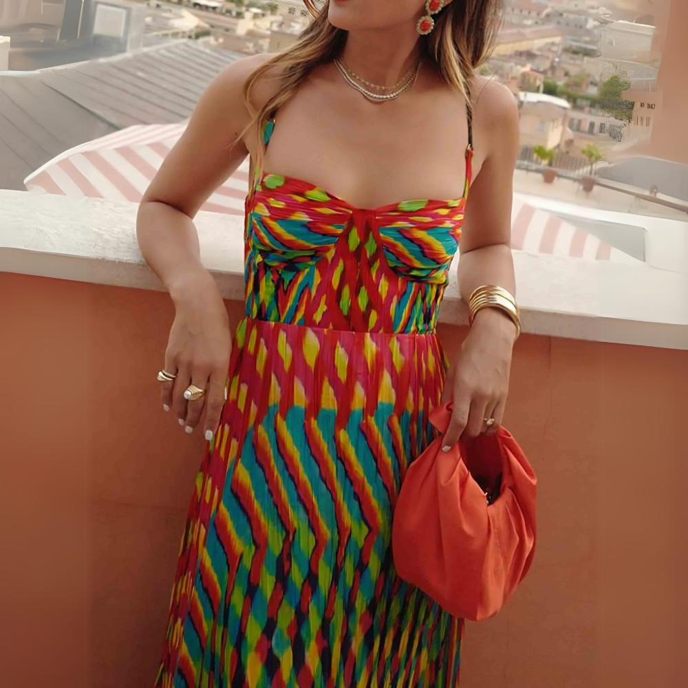 Daliah multicolor A-Linien Maxi-Kleid im lebendigen Streifendesign, perfekt für Strandpartys oder Sommerabende mit einem schmeichelhaften Schnitt und kräftigen Farben.