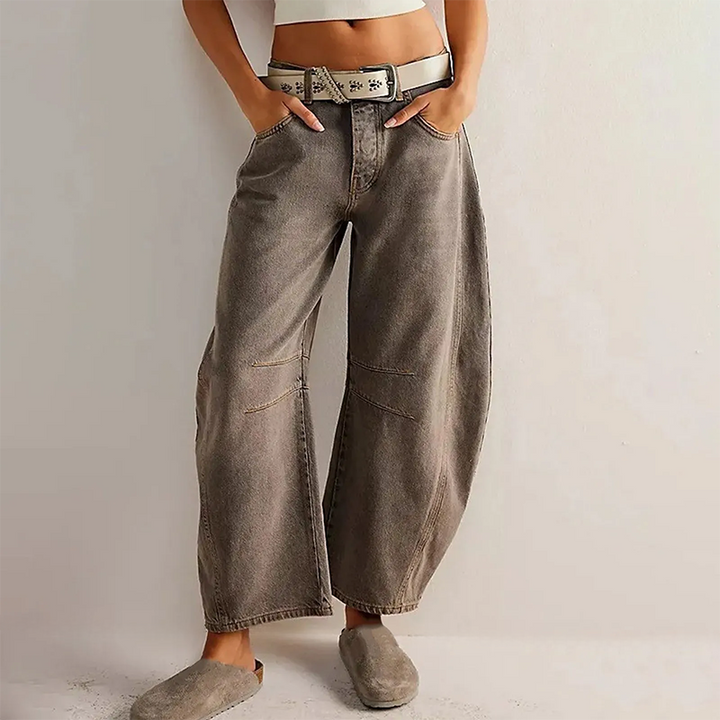Damensjeans mit Reißverschluss vorn und Taschen