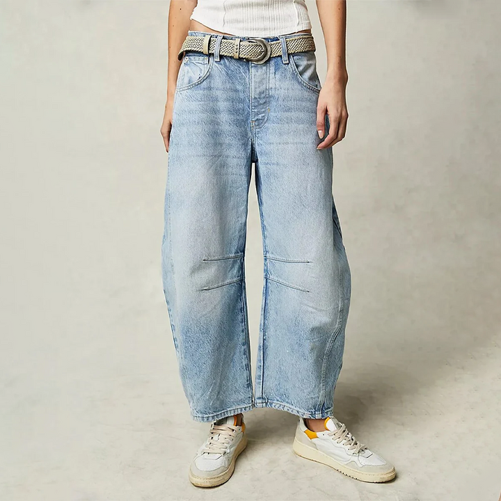 Damensjeans mit Reißverschluss vorn und Taschen