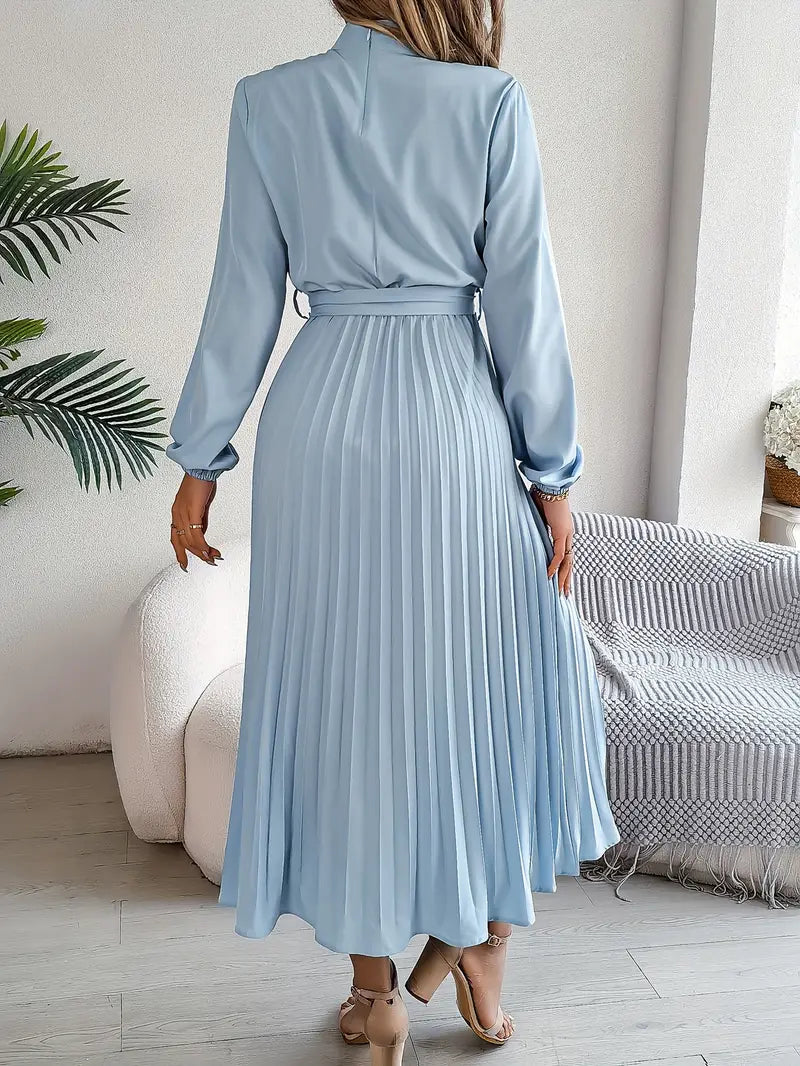 Raffinato abito midi plissettato con cintura in vita da donna