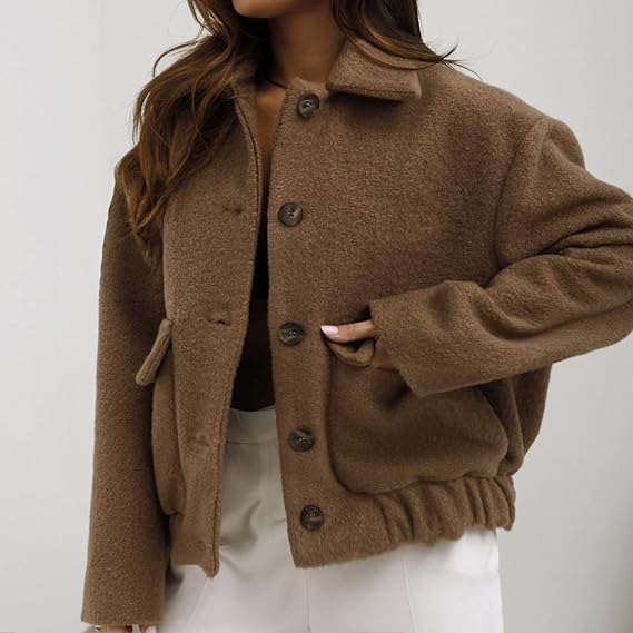 Damen Langarmjacke mit spitzem Kragen und Pattentaschen