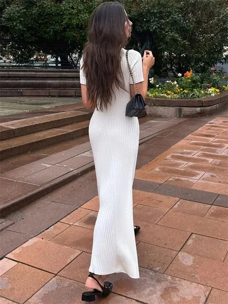 Damen Maxikleid mit V-Ausschnitt und Kragen sowie ausgestelltem Rock