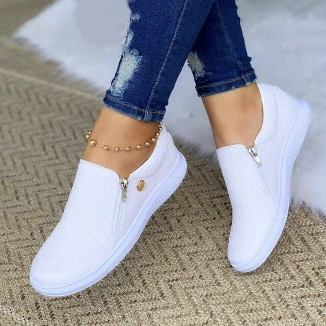 Damen Schlupf-Sneaker mit runder Zehenpartie und Seitreißverschlüssen