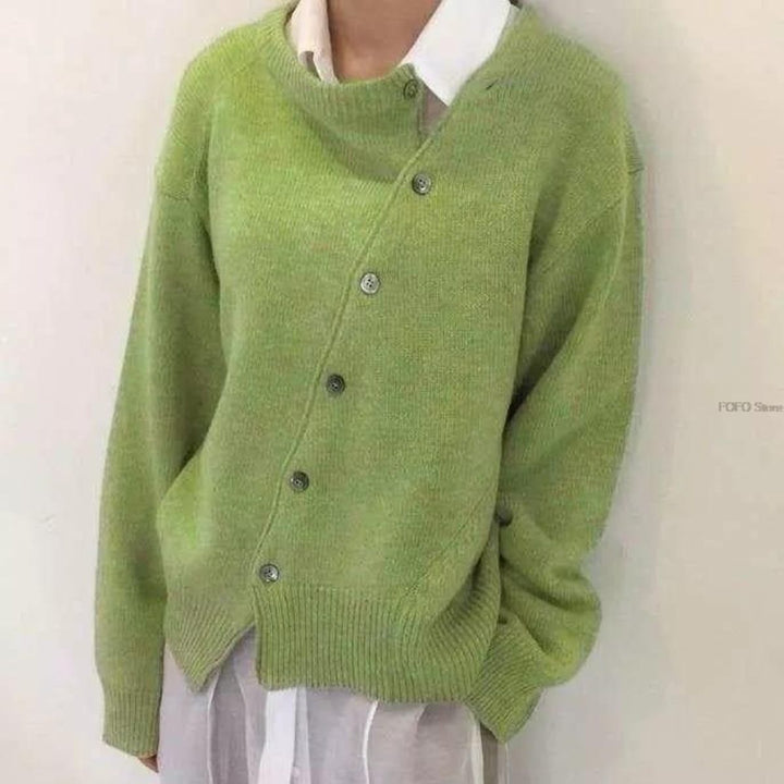 Damen-Strickjacke mit asymmetrischer Knopfleiste und Rippbündchen
