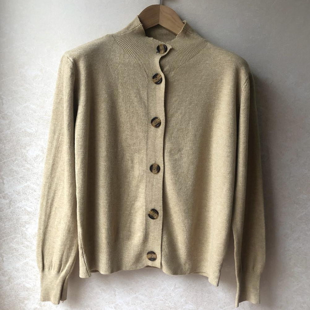 Damen Strickjacke mit Stehkragen und durchgehender Knopfleiste