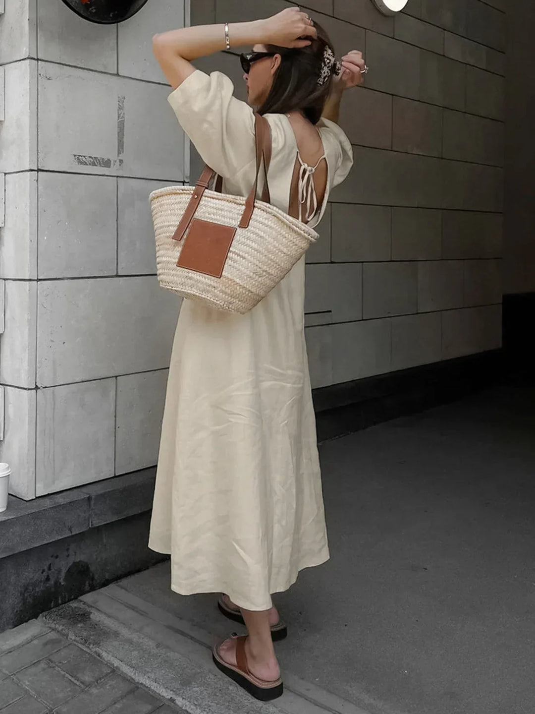 Damen V-Ausschnitt Midikleid mit Puffärmeln und Rückenausschnitt