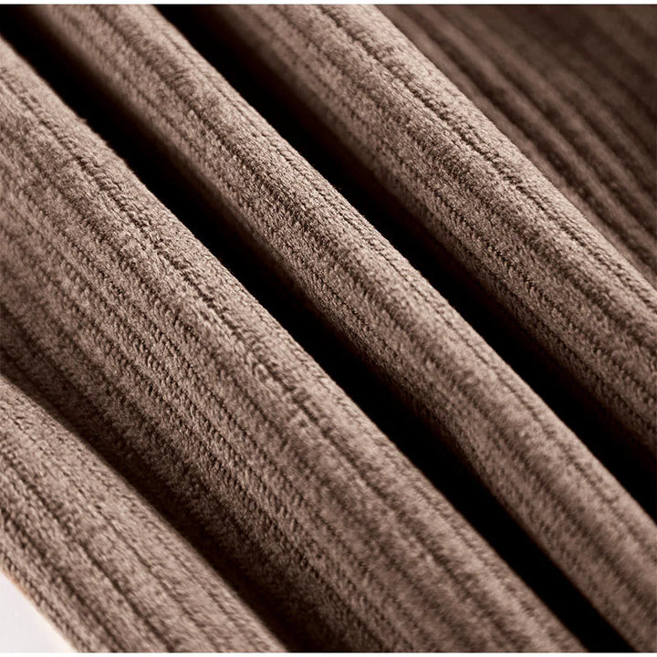 Damenhose mit Gürtelschlaufen und seitlichen Eingrifftaschen