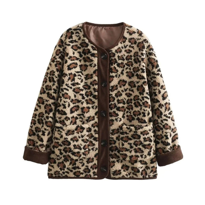 Damenjacke mit Knopfleiste und aufgesetzten Taschen