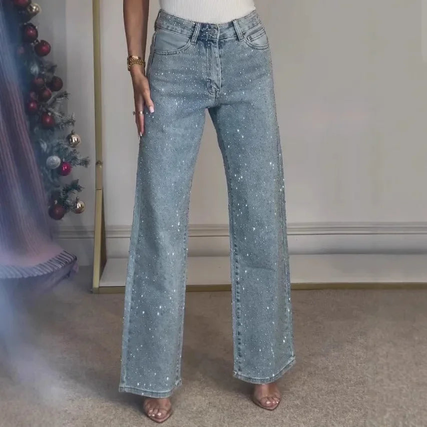 Damenjeans mit Fünf-Pocket-Design und punktförmigen Verzierungen