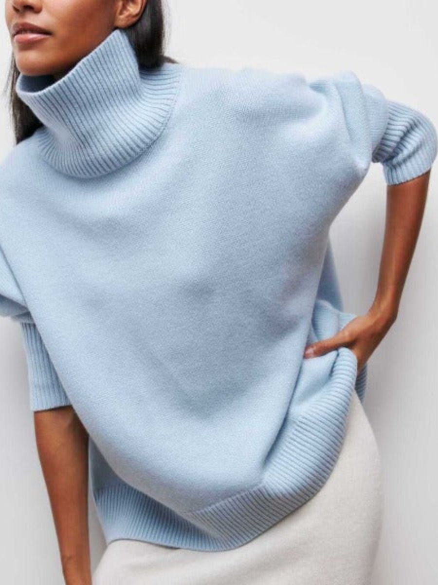 Damenpullover mit hohem geripptem Stehkragen und langen Ärmeln