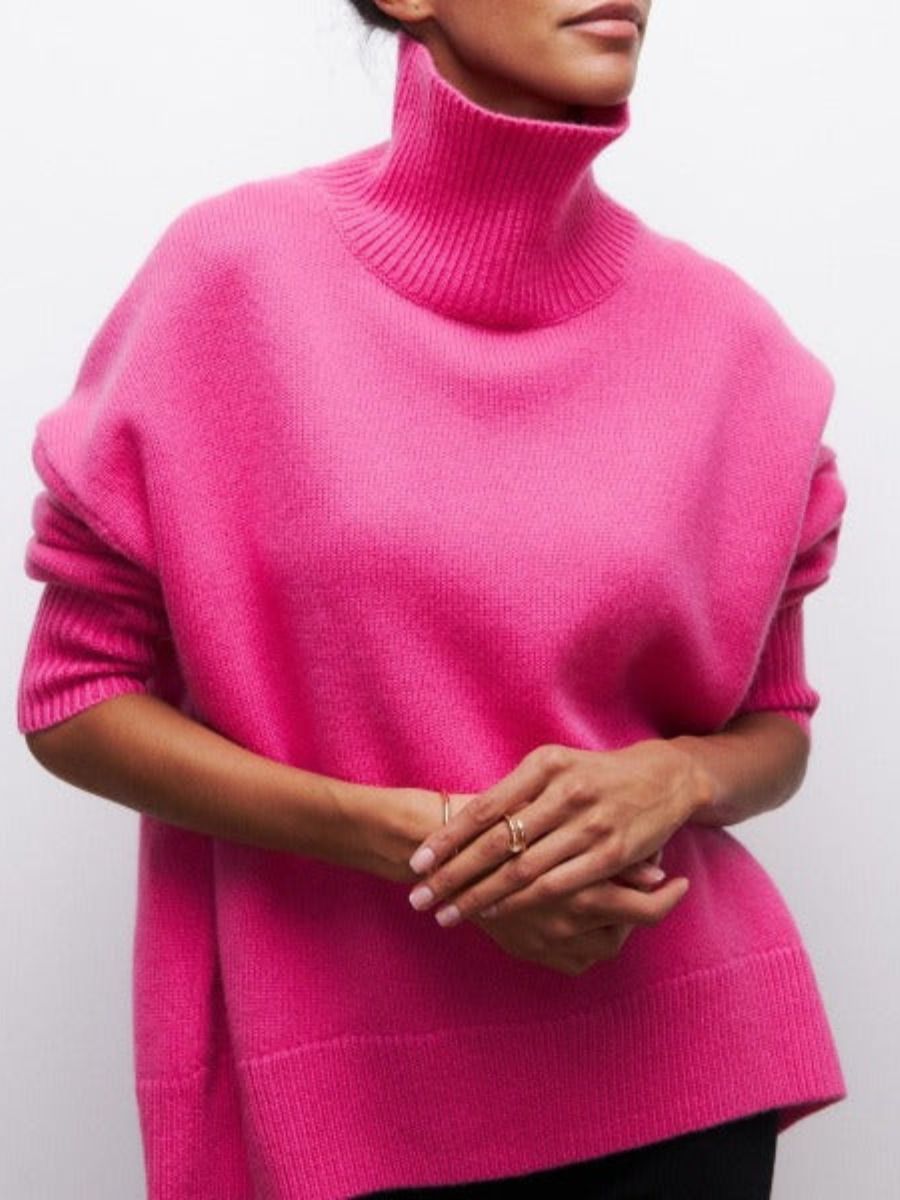 Damenpullover mit hohem geripptem Stehkragen und langen Ärmeln
