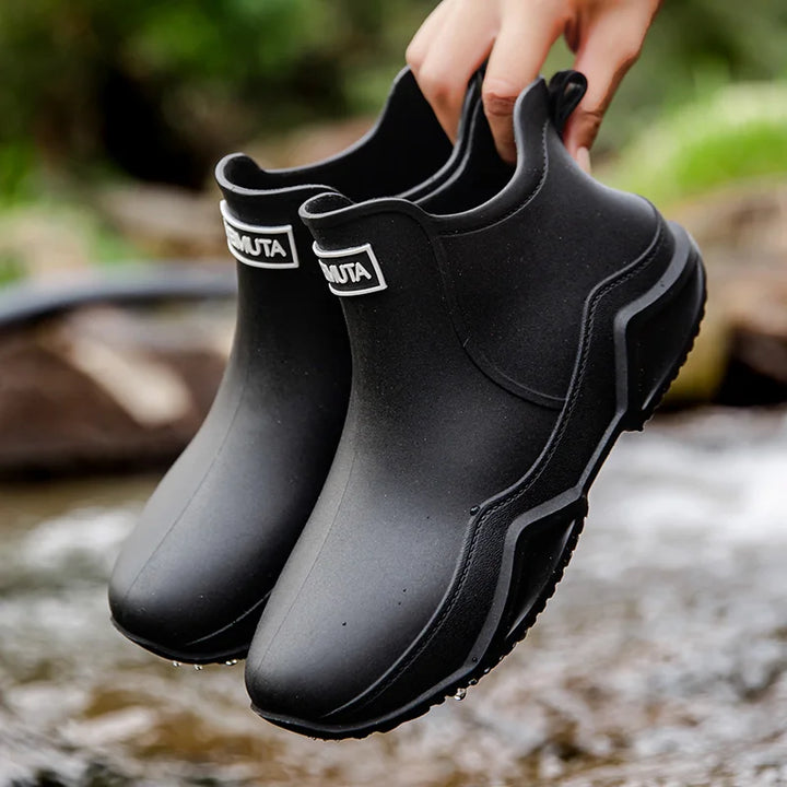 Damenstiefeletten knöchelhoch mit Zuglasche und Profilsohle