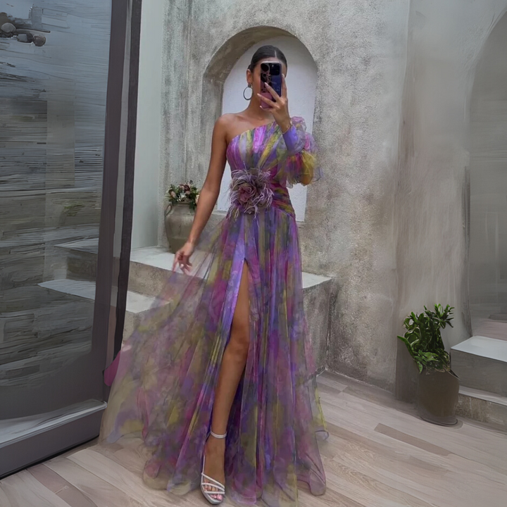 Dariah elegantes langärmliges Kleid in lila Farbe, mit einem luxuriösen Design und einer schmeichelhaften Silhouette, perfekt für Abendveranstaltungen und besondere Anlässe.