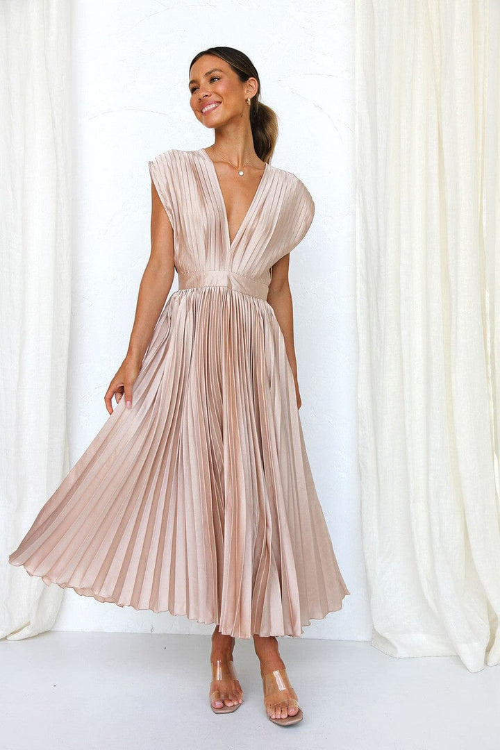 Diala schmeichelhaftes elegantes Midi-Kleid für Damen in Rosa, mit einer schmeichelhaften Silhouette und einem eleganten Stil für einen raffinierten Look.