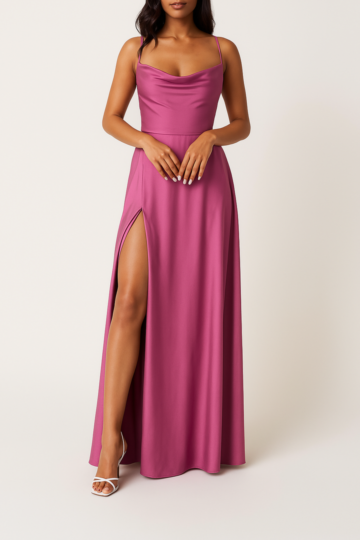 Romantisches Maxikleid in Rosa mit glänzendem Seiden-Look – ideal für Hochzeiten oder Abendessen im Freien