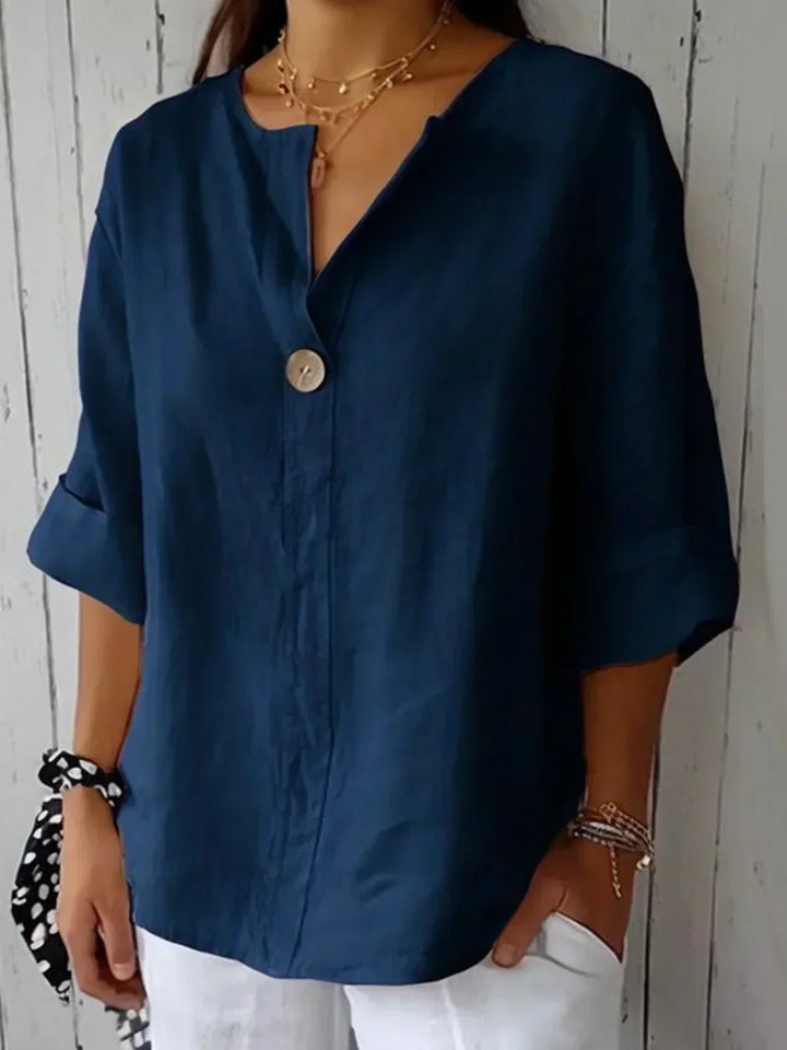 Fredrika blaue elegante Leinenbluse für Damen, mit frischem Blauton und perfekt für einen lässigen, aber schicken Look