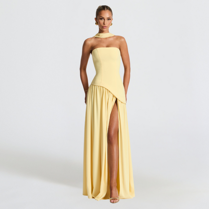 Elegantes gelbes Damenkleid als Trägerloses Kleid mit Hohem Schlitz für Damen designt