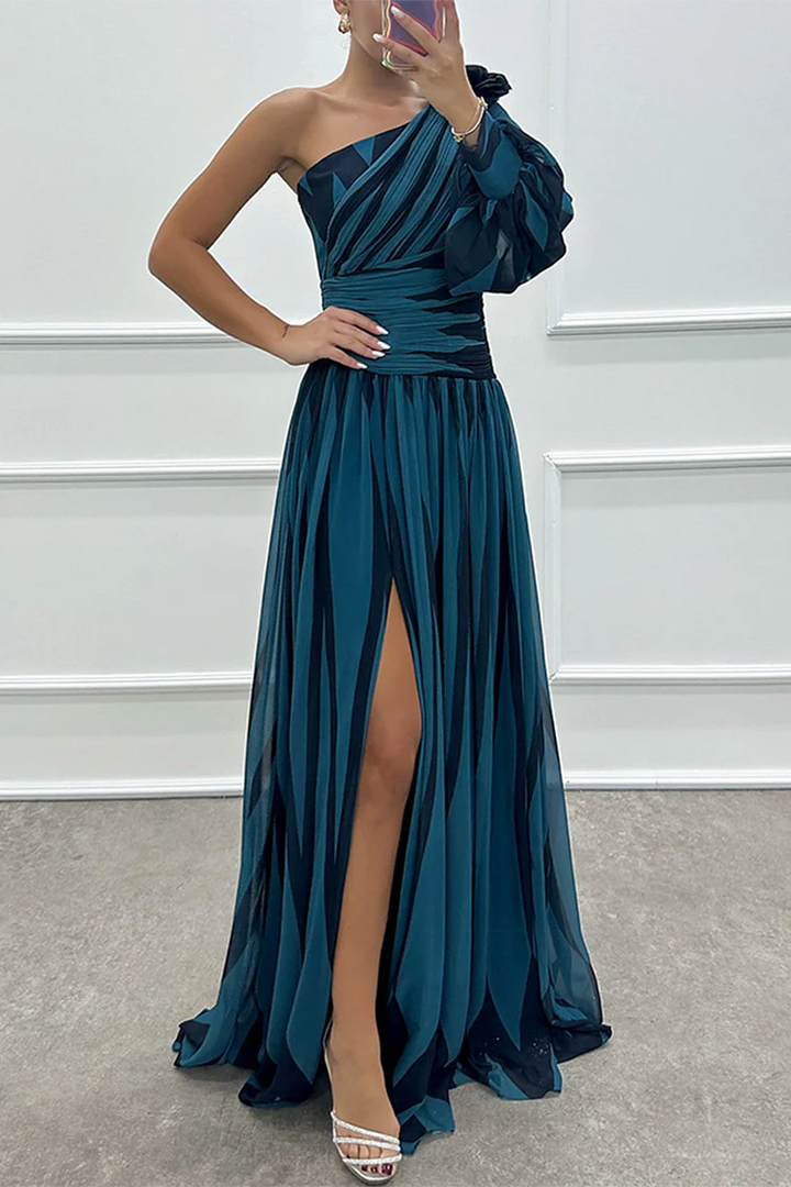 Elegantes gestreiftes Ein-Schulter-Maxikleid in Blau für Damen
