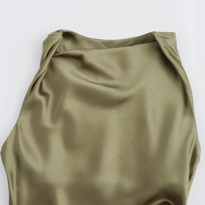 Elegante abito midi in satin senza maniche per donna