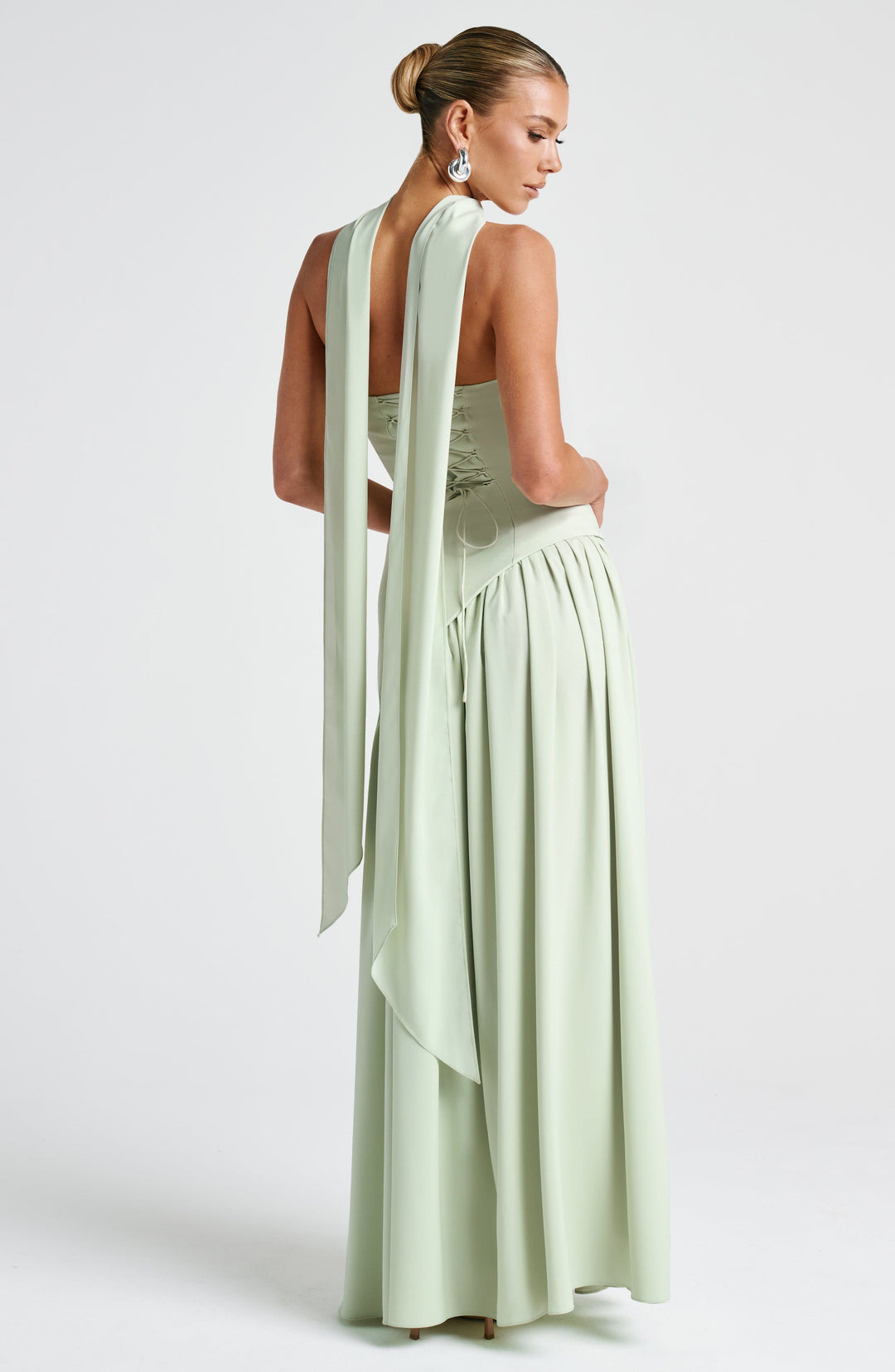 Elegantes Hochzeitsgäste Trägerloses Kleid mit hohem Schlitz für Damen