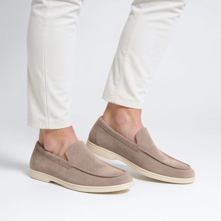 Handgenähte Leder-Loafer für Herren in Beige – klassische Herrenschuhe Loafer mit weichem Leder und Vintage-Flair