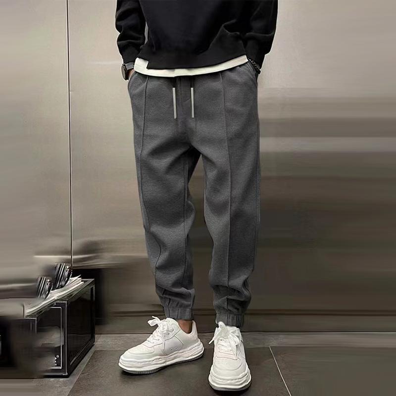Herren Jogger mit Kordelzugbund und Klappentaschen hinten