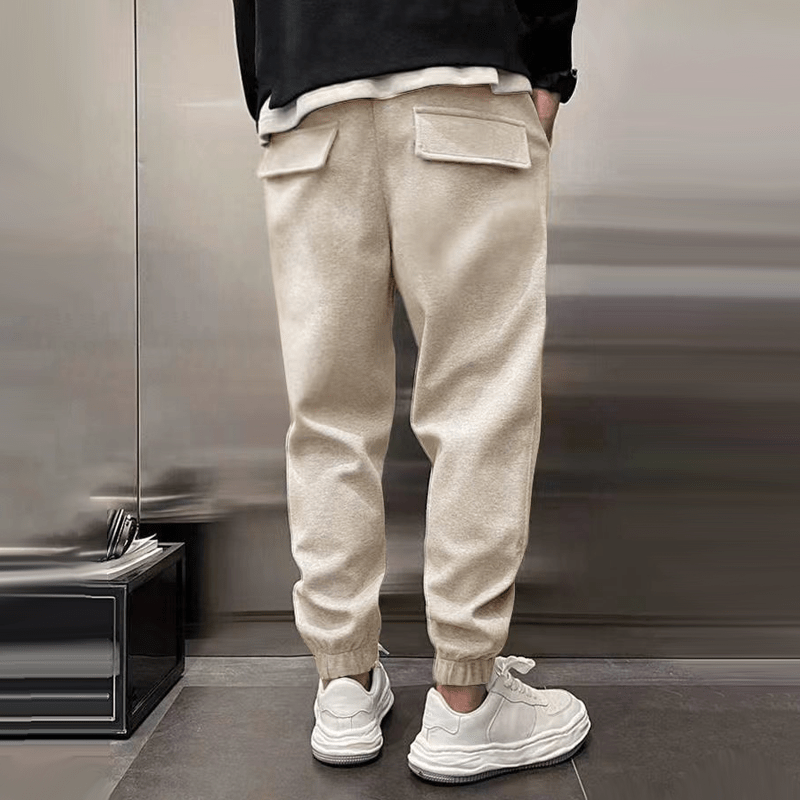 Herren Jogger mit Kordelzugbund und Klappentaschen hinten