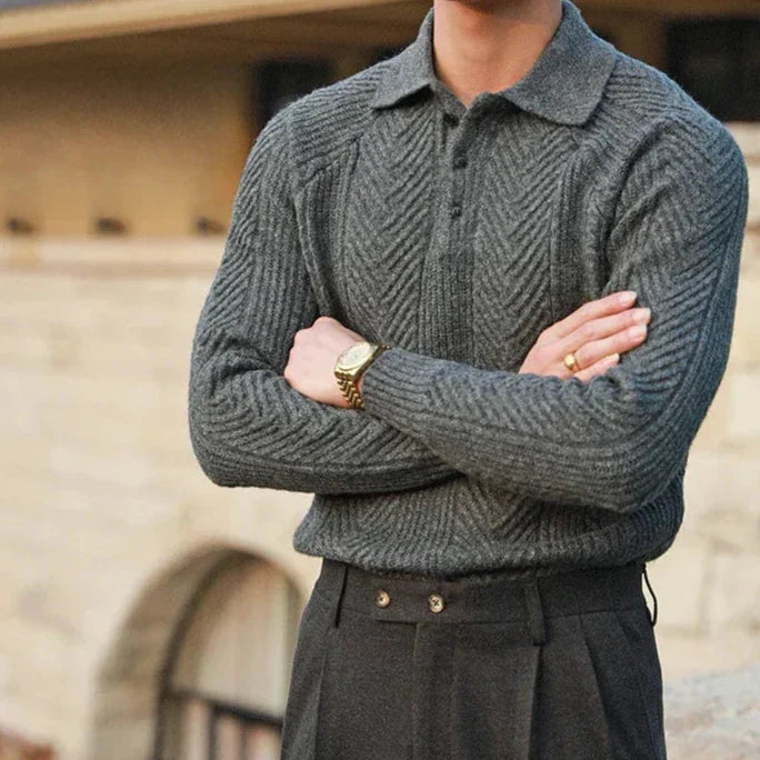 Herren Langarmpullover mit spitzem Kragen und Raglanschulter